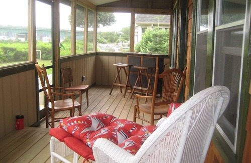 Portsmouth House | Our Cottage on the water-Labor Day Special-Relax Swim Read a book Go fishing