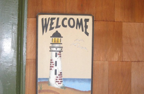 Portsmouth House | Our Cottage on the water-Labor Day Special-Relax Swim Read a book Go fishing