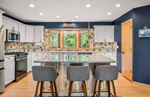 Hanover House | Our Country Oasis just 10 miles to Madison