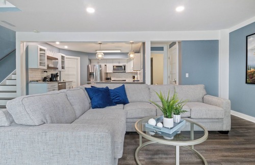Lake Ozark Condo | Our Cove Retreat - Perfect for Wave-Free Swimming, Tanning & Prime Location Fun!