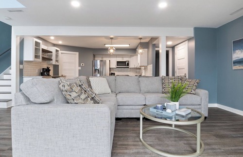 Lake Ozark Condo | Our Cove Retreat - Perfect for Wave-Free Swimming, Tanning & Prime Location Fun!