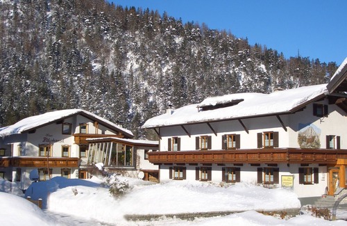 Scharnitz Apartment | Our family-run house has several apartments for 2-3 people.