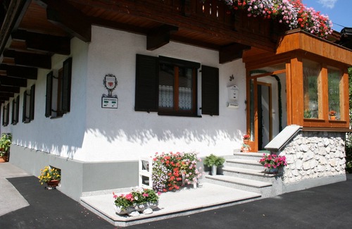 Scharnitz Apartment | Our family-run house has several apartments for 2-3 people.