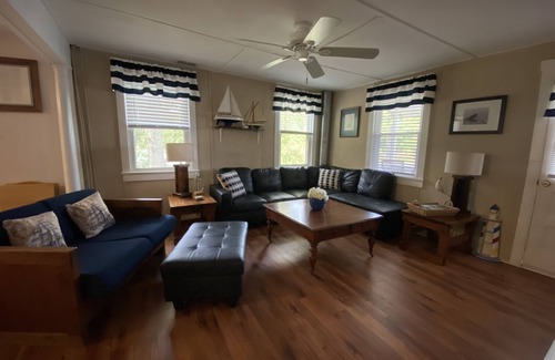 Lake Shore House | Our Home on the Cove: waterfront, peaceful, wooded, comfy, family friendly