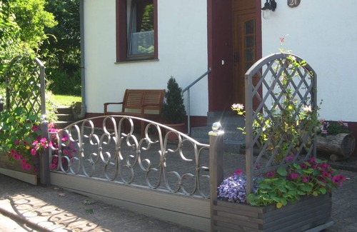 Halenfeld House | Our house with 7 rooms offers you a lot of space for your vacation on 120m2