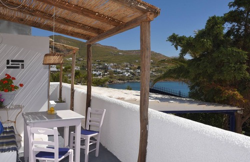 Megas Gialos House | Our light and bright Sea Suite is situated in Mega Gialos, Syros.