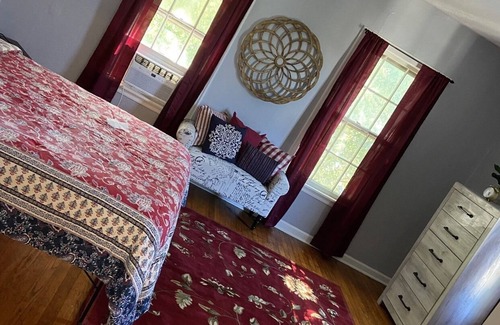 Gallipolis House | “our little French connection” Gallipolis No cleaning fee and Taxes all include