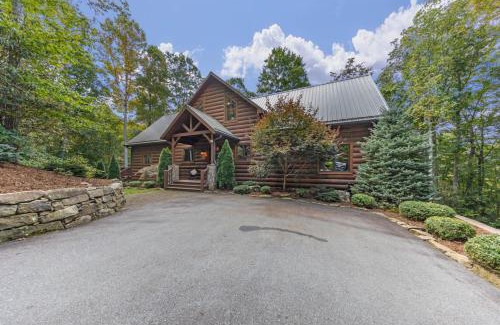 Lansing House | Our Place to Paws 4 Bd Lux Blue Ridge Mnt Cabin