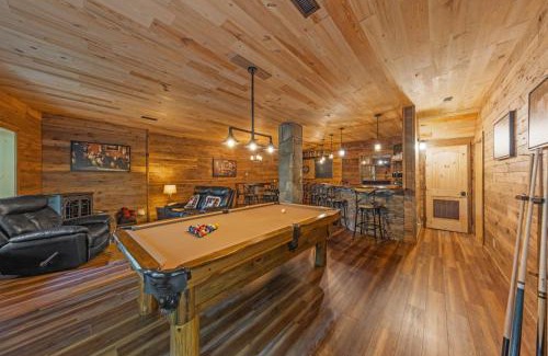 Lansing House | Our Place to Paws 4 Bd Lux Blue Ridge Mnt Cabin
