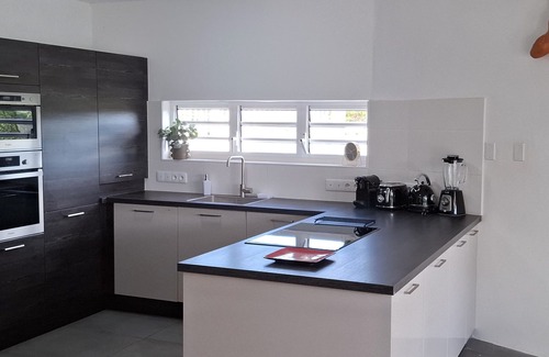 Salina Villa | Our very centrally located family home. Mambo Beach 5 min and Willemstad 10 min.
