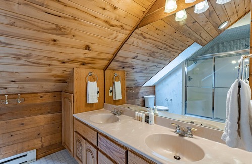 Ouray House | Ouray Log Cabin - Cozy Cabin Overlooking the Uncompahgre River