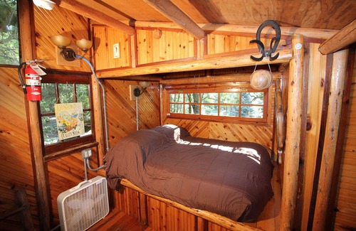 Cave Junction House | Out 'N' About Treehouse Treesort