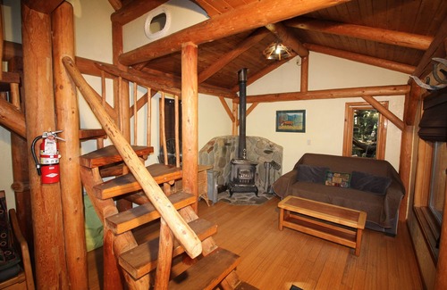 Cave Junction House | Out 'N' About Treehouse Treesort