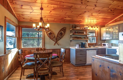 West Jefferson Cabin | Out of the Blue Cabin, A Mountain Escape