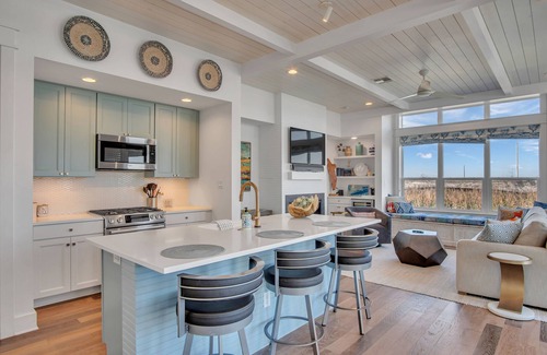 Port Aransas Cabin | Outdoor Living Space, Resort Pools, Golf Cart Boardwalk to Beach