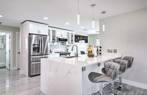 Yacht Club House | Outdoor Oasis with Updated Dock Cape Coral Home