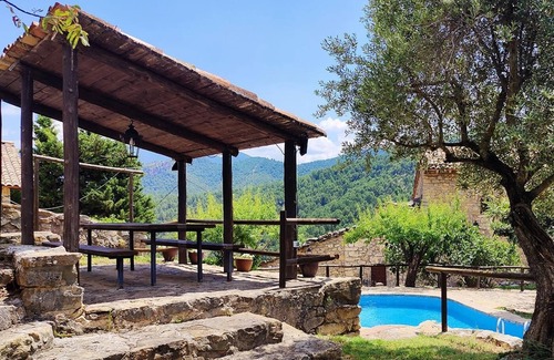 Coll de Nargo Cottage | Outdoor pool. Indoor pool. Barbecue, 14/16 people. Wifi