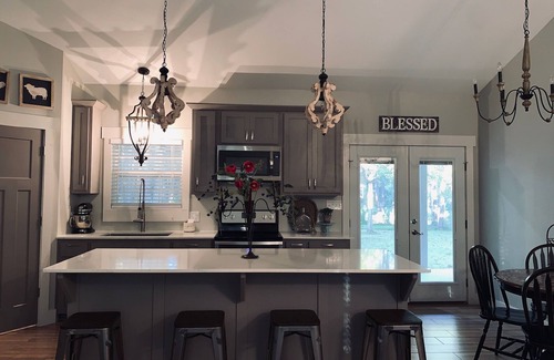 Zavalla House | Outdoormen’s Paradise on Lake Sam Rayburn adjoining Angelia National Forest