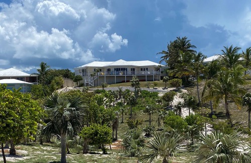 Governor's Harbour House | Outer Reef, an oceanfront slice of heaven on Earth