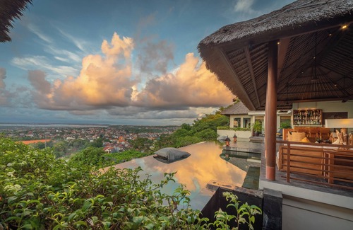 Bukit Villa | Outlook Villa: Exclusive Breathtaking and exclusive luxury in Jimbaran!
