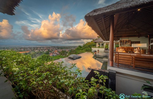 Bukit Villa | Outlook Villa: Exclusive Breathtaking and exclusive luxury in Jimbaran!