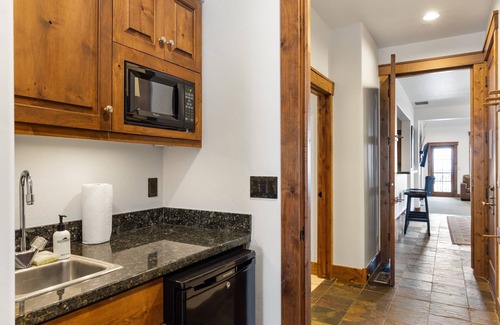 Jackson Condo | Outpost: Grand View 5240 - AC and Teton Views