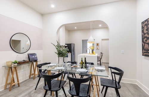Five Points House | Outrider 111 by AvantStay | 10-15 Minutes to Broadway