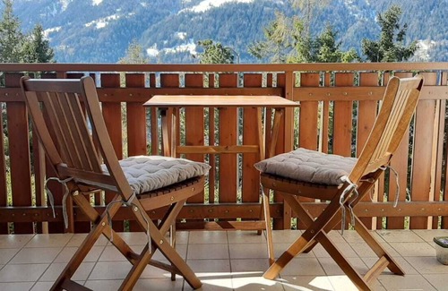St. Luc Apartment | Outside: 2-room flat with south-facing balcony with view of the Matterhorn. Foldable terrace furnitu