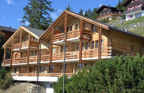 St. Luc Apartment | Outside : flat for 4 person on the 2nd floor, balcony -Inside : 55 sqm, living room with dining area