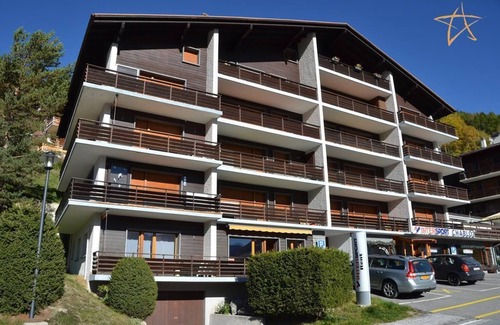 St. Luc Apartment | Outside : flat for 5-6 people on the ground floor, balcony -Inside : 60 sqm, large living with a sep