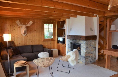 St. Luc Ski Chalet | Outside : spacious 3-storey chalet, for 10 person, nice panoramic view, terrace and balcony –Inside