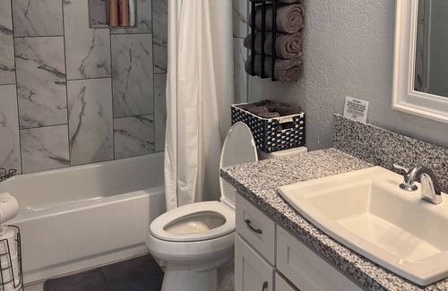 Squaw Valley Other | Outskirts of Sierra Foothills, 30 minutes from Sequoia National Forest!