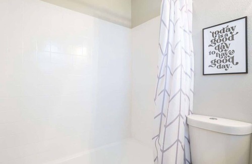 East Ocean View Apartment | OV Mosaic - Summer Suite