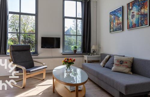 Giethoorn Apartment | OV593 - 4P apartment in the heart of Giethoorn on the village canal