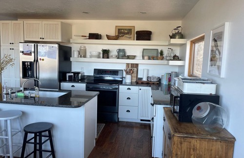 Pine Valley Cabin | Over Looking Pine Valley With Beautiful Views And Things To Do.