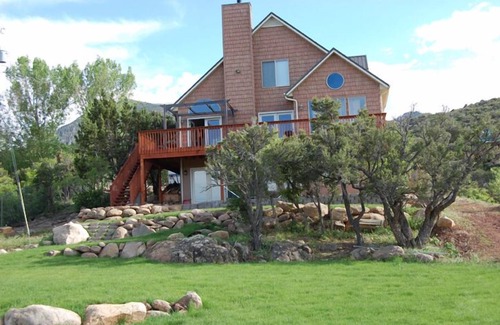 Pine Valley Cabin | Over Looking Pine Valley With Beautiful Views And Things To Do.