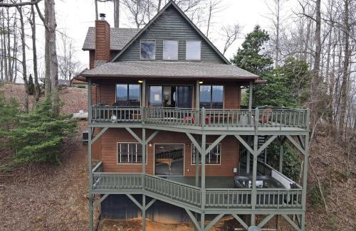 Blairsville House | Over The Moon | Blairsville GA