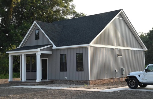 Elizabeth City House | Over the Railroad, Private Modern Farmhouse w/Late Checkout