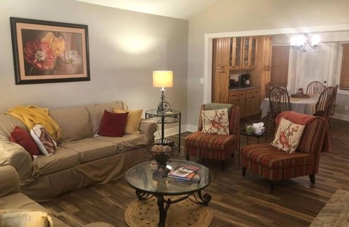 Rossville House | Overbrook Escape Cozy 2BR Retreat Near Chattanooga in N Ga