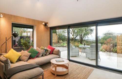 Little Hayfield House | Overlea Coach House