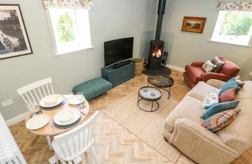 Little Hayfield House | Overlea Cowshed