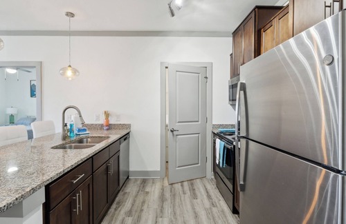 Farragut Apartment | Overlook 1214 I Beautiful 1Bd/1Bth Apt I Gym