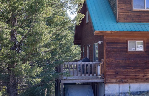 Alpine Cabin | Overlook cabin in Alpine WY