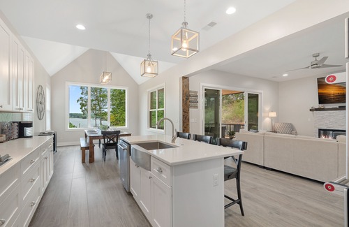 Mooresville House | Overlook Cove by SoCharm | Game room, basketball, board games, kayaking, and more
