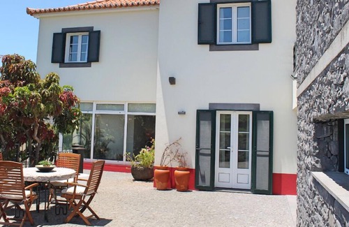Estrela da Calheta Villa | Overlooking Calheta Beach | Casa Do Julio