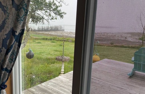 Eastport Cabin | Overlooking the Cobscook bay at Rossport by the Sea!