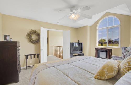 Lakeport Other | OVERNIGHT GUESTS