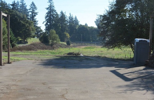 Salem RV Rental | Overnight parking by FreewaynYou supply the car, van, RV to sleep in.