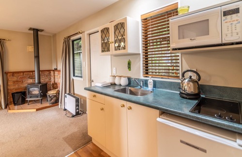 Akaroa Cottage | Overton Cottage - Akaroa Holiday Home