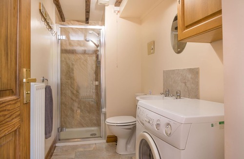 Woolhope Cottage | OWL BARN, pet friendly, with hot tub in Woolhope